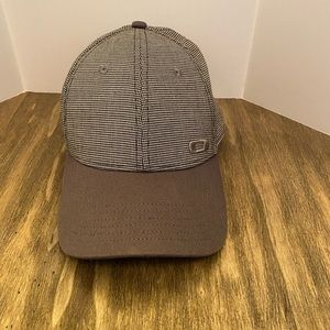 Stylish Oakley Cap